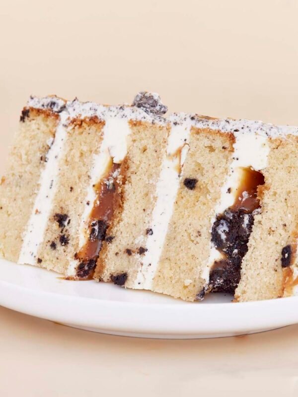Oreo Caramel Cake